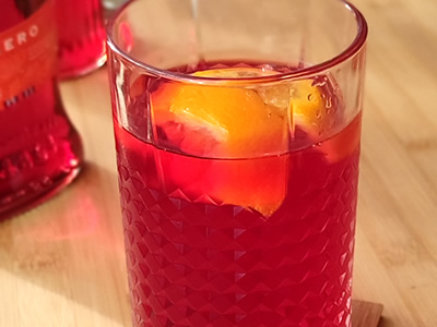 Een zelfgemaakte Negroni