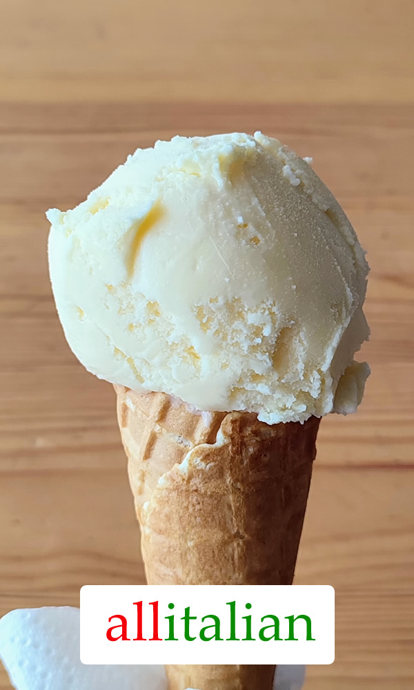 A vanilla ice cream from the recipe book of All Italian