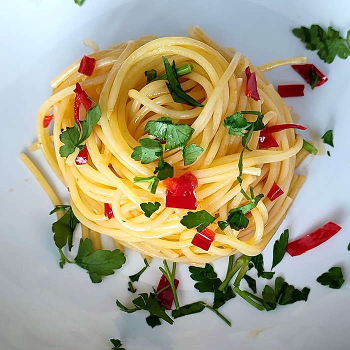 Aglio, olio e peperoncino saus